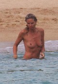 702x768, 84 KB, HEidi_Klum_Sardinia,_Italy_14_August_2011_5a.jpg