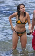 1024x768, 92 KB, chloe-bennet--with-her-new-boyfriend-in-hawaii_01.jpg